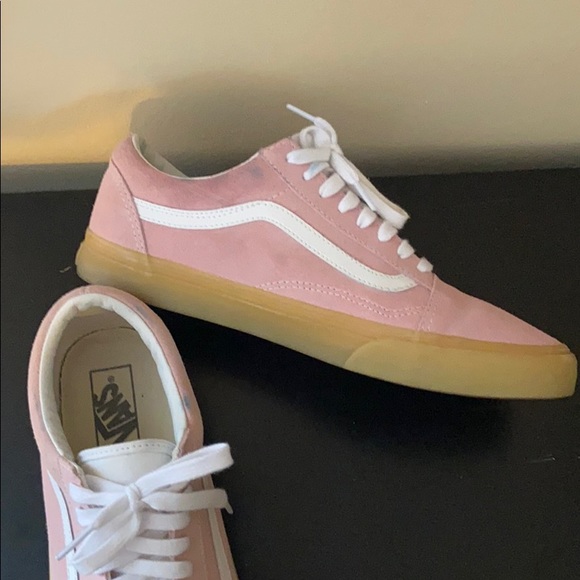 Vans - Picture 10 of 11